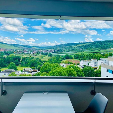 Freshly Renovated Studio Apartment - Top Location In Вайнщад Екстериор снимка